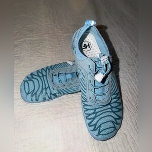 Women’s HIKE Shoes. Size 39